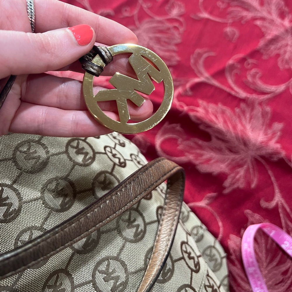 Michael Kors vintage tan & beige monogram tote purse leather adjustable - Picture 16 of 16